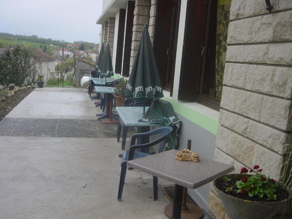 Chambre D'Hote La Frezelle Rouvres-la-Chetive Exterior photo